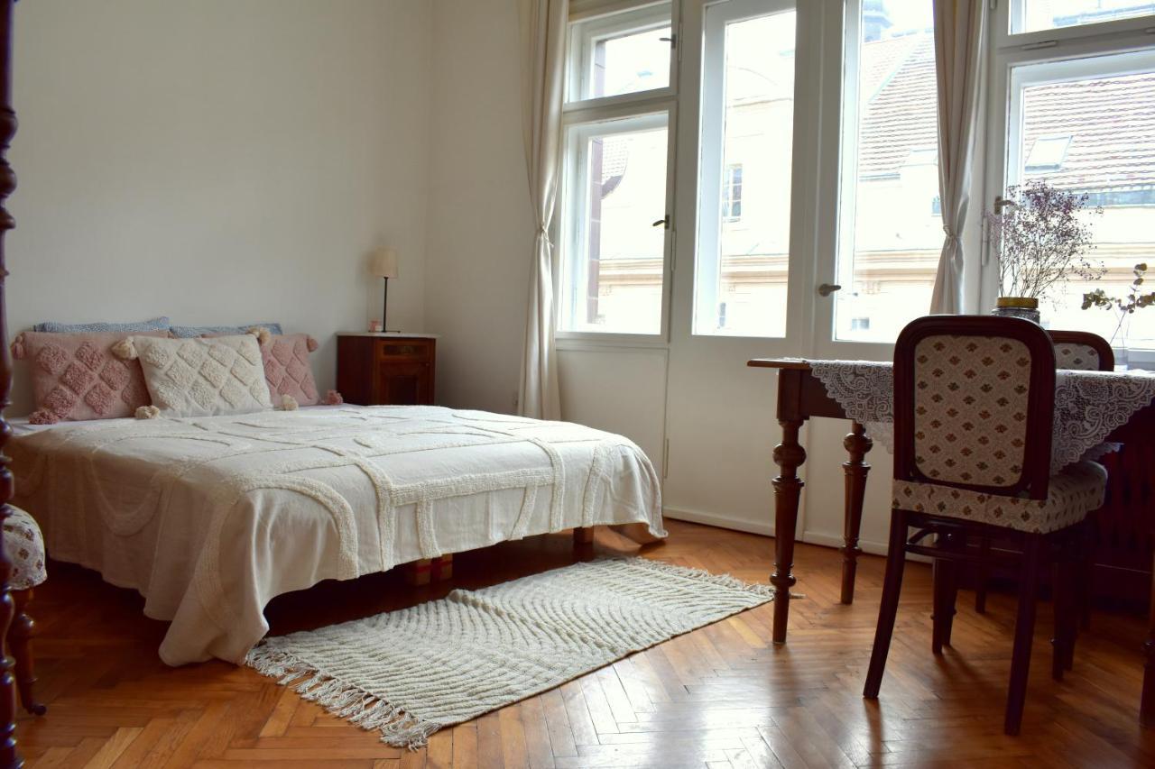 Old Town Residence - Konviktska Prague Exterior photo